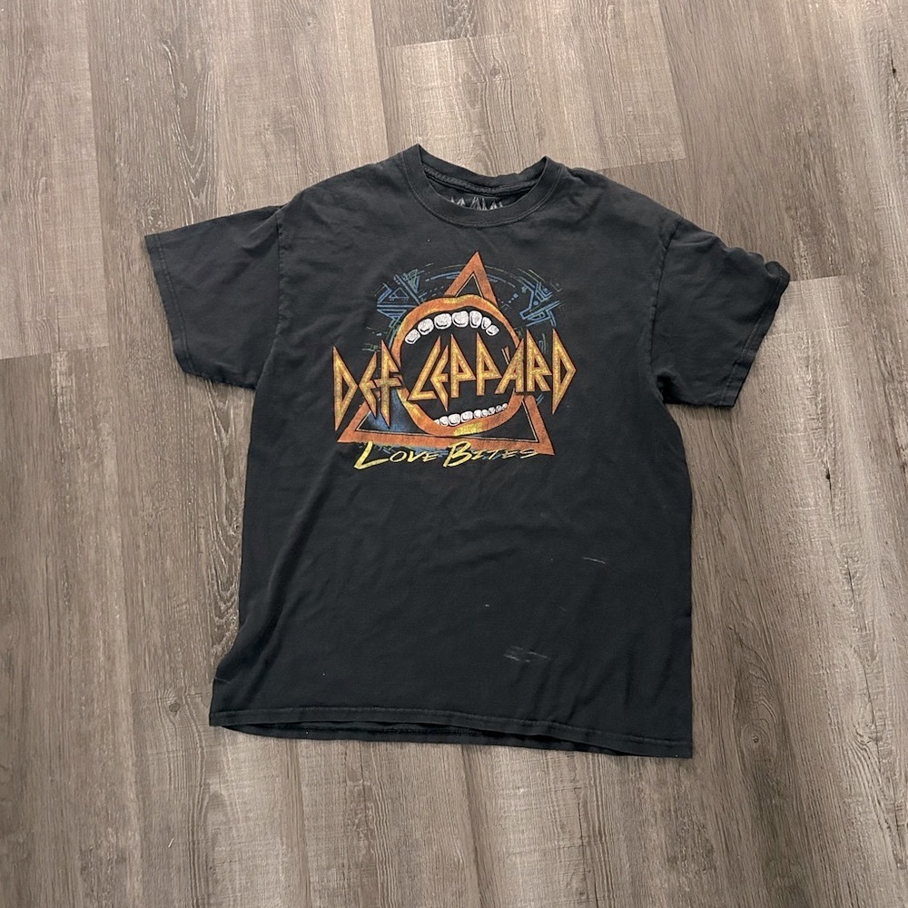 Def Leppard oversized graphic tee